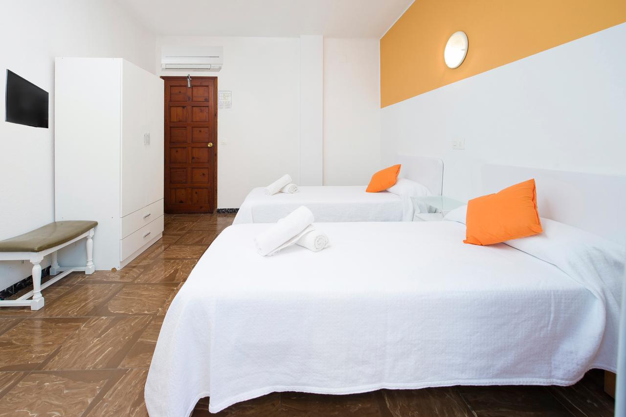 Hostal Alicante Сан-Антонио-Абад Экстерьер фото